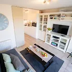Giuliott With Parking And Shared Pool By Interhome Διαμέρισμα De Haan