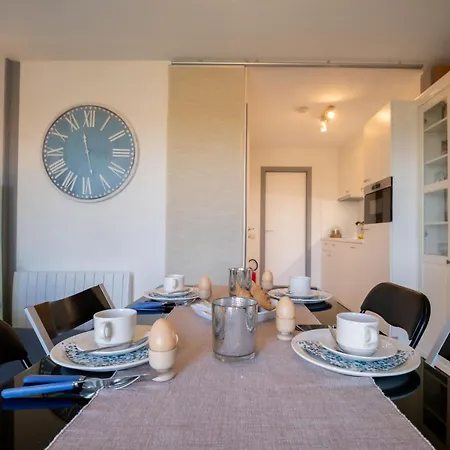 Giuliott With Parking And Shared Pool By Interhome Де-Хаан