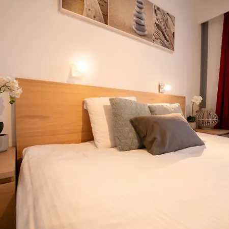 Апартаменты Giuliott With Parking And Shared Pool By Interhome Де-Хаан