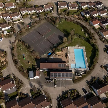 Апартаменты Giuliott With Parking And Shared Pool By Interhome Де-Хаан